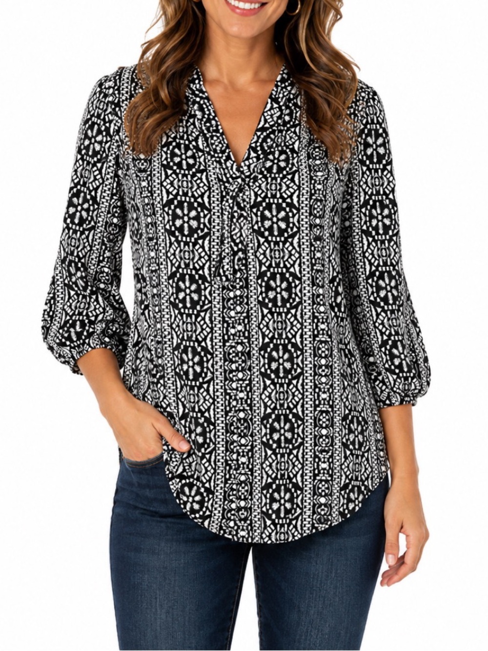Xhilaration black and white geometric print 3/4 sleeve v-neck blouse